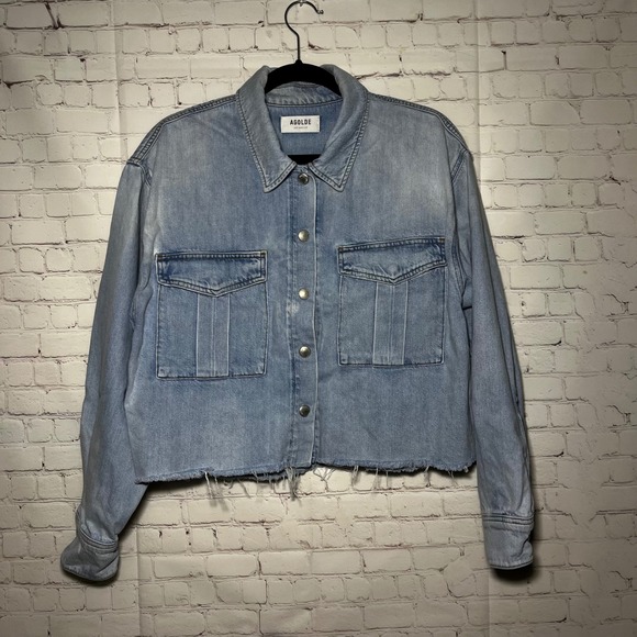 AGOLDE NYX Distressed Denim Shirt Jean Jacket Light Wash Cropped Raw Hem Size S - Picture 3 of 10